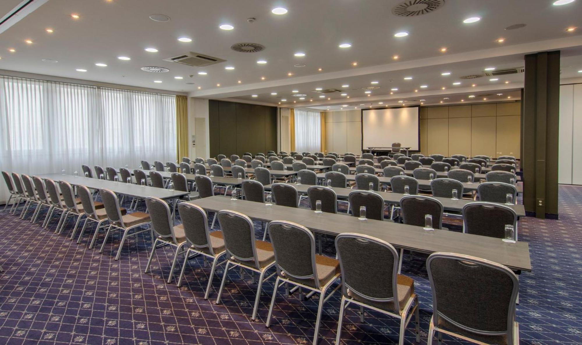 Munich By Ihg 4* Unterhaching